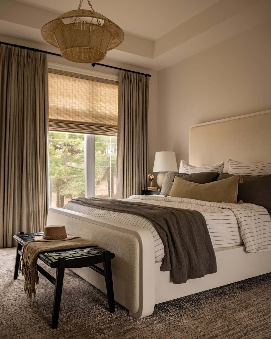 Combining Warm Beige and Deep Olive for Cozy Decor
