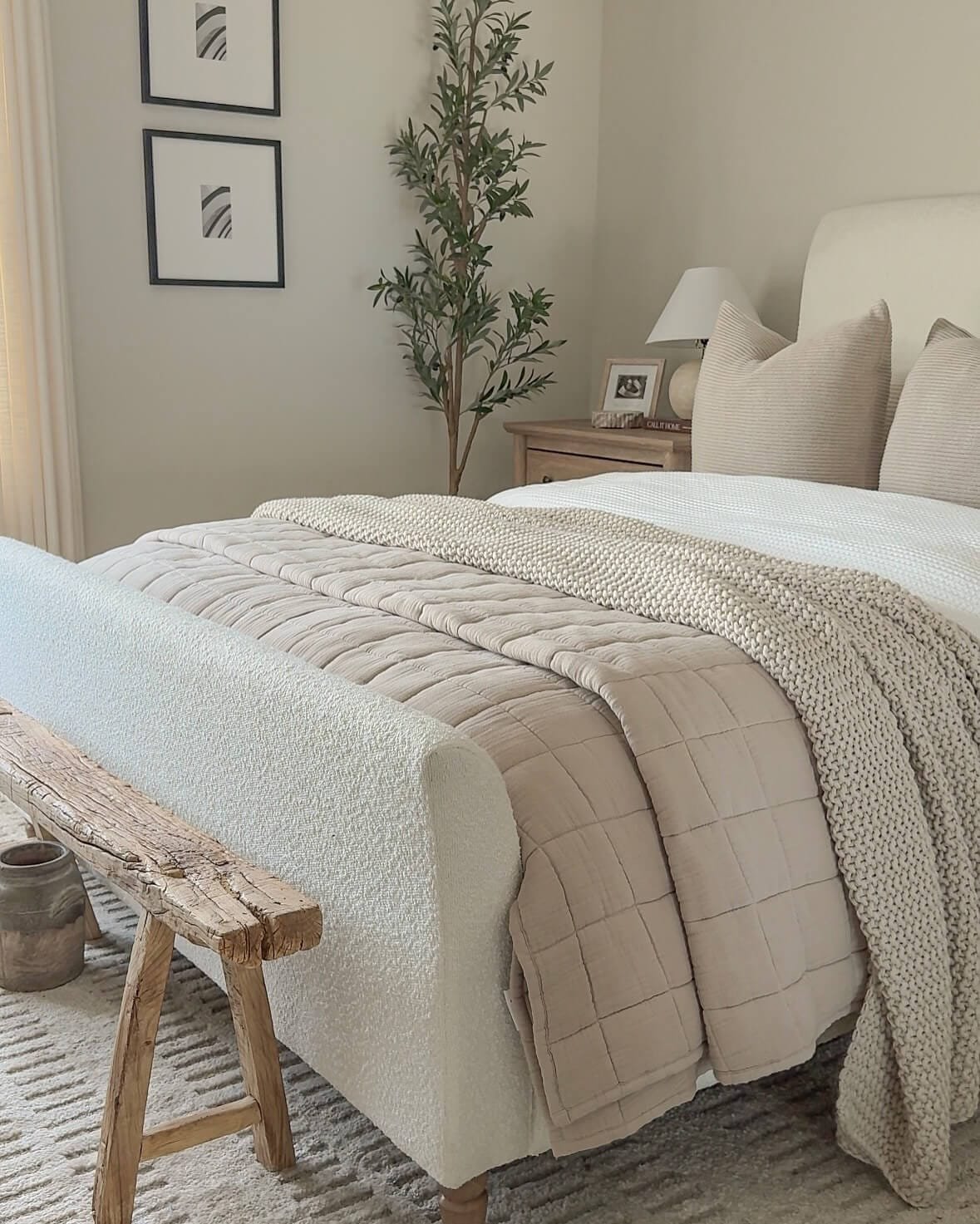 Cozy minimalist bedroom design with natural elements
