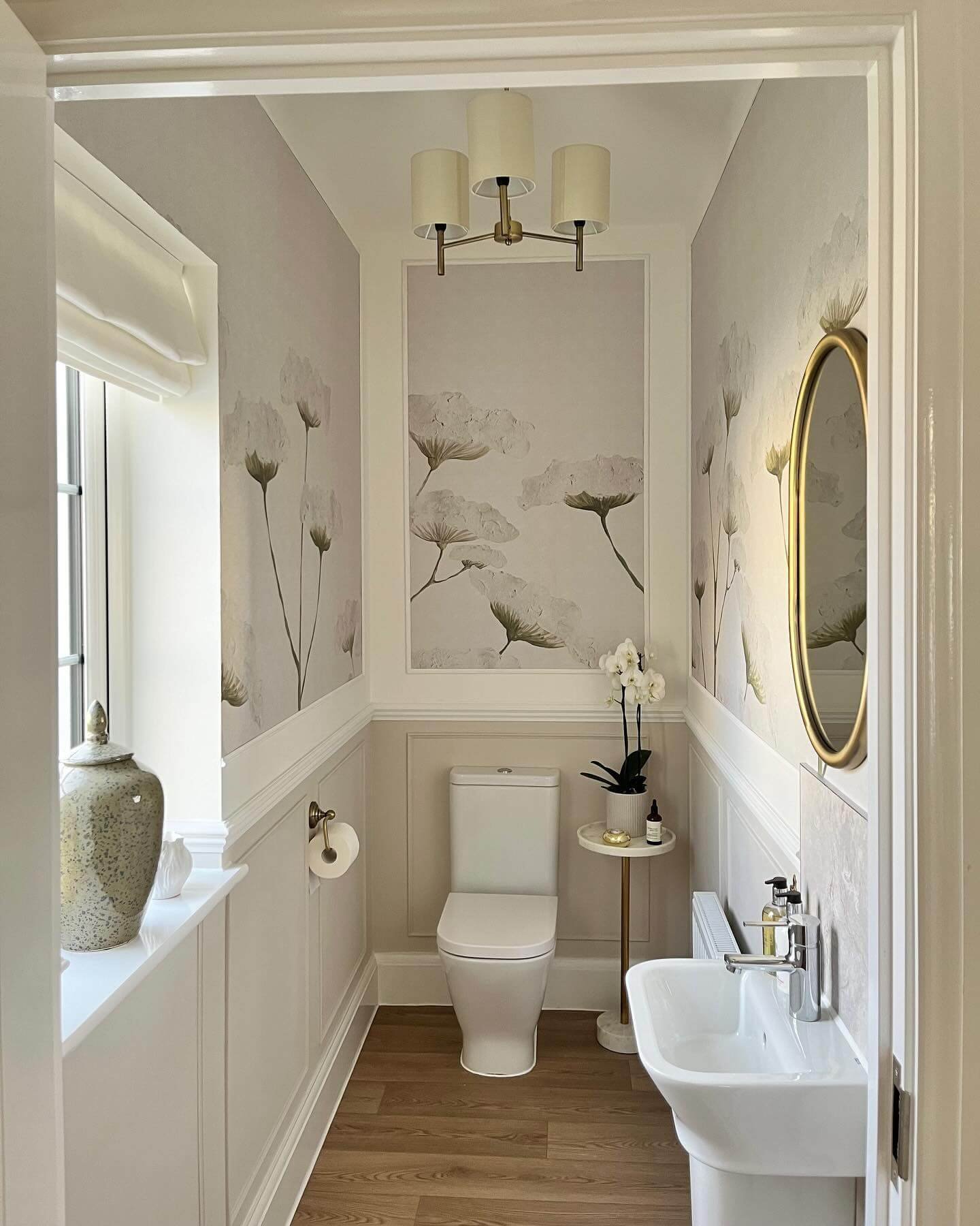 Floral Wallpaper Creates a Calm Indoor Retreat