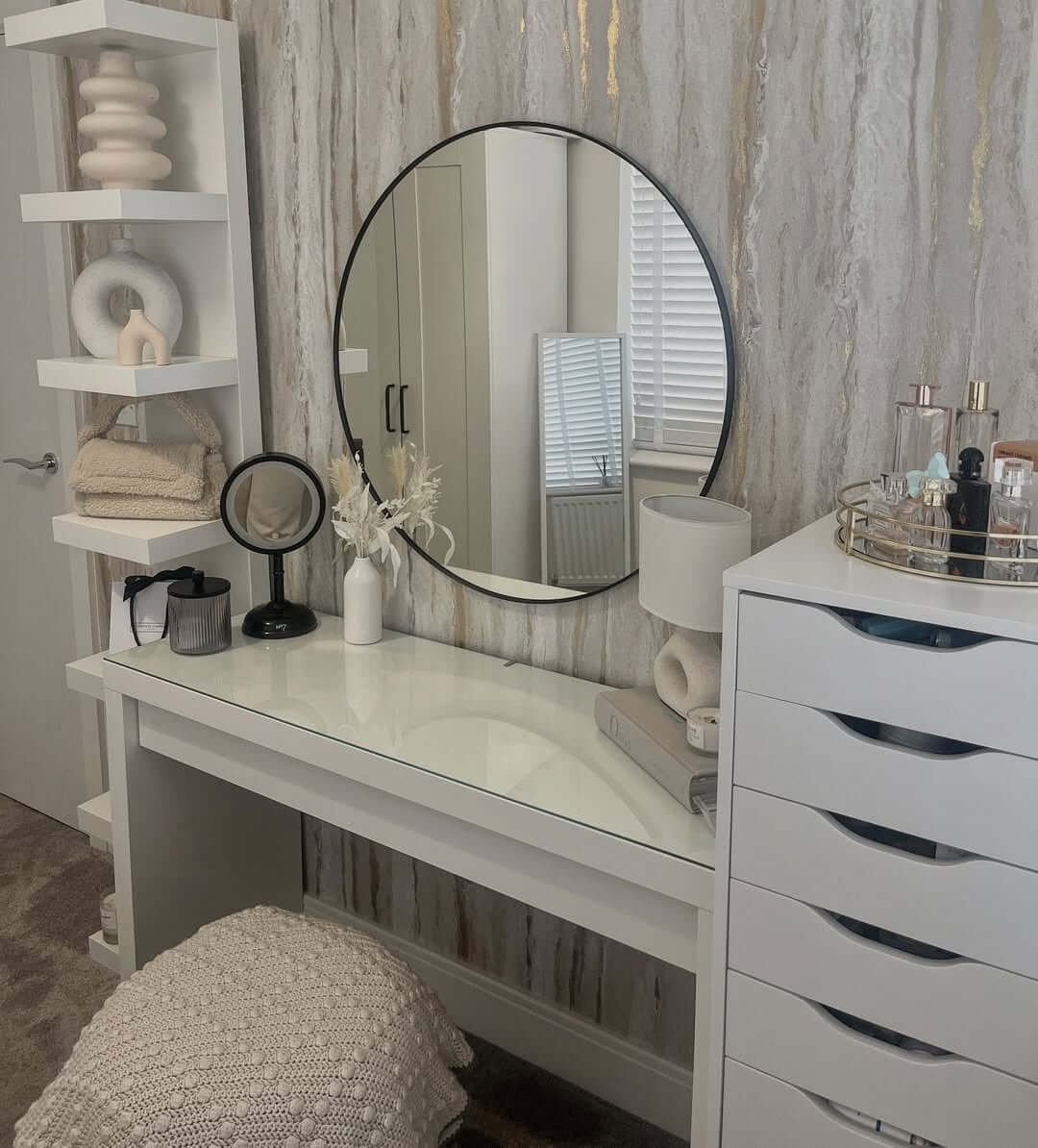 Sleek minimalist vanity design enhances style and function
