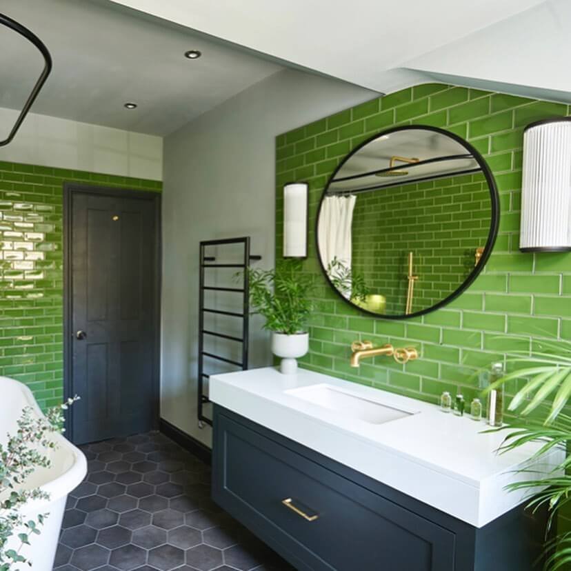 Reflect nature with circular mirrors