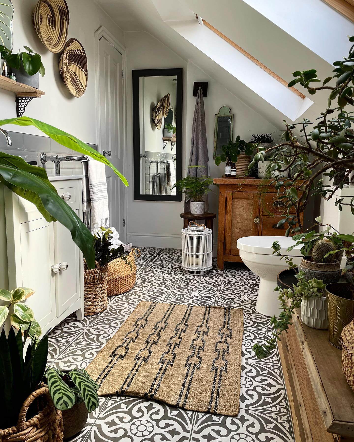 Transform Your Bathroom with Lush Greenery